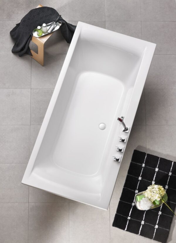 1794311 badewanne rosa weiss