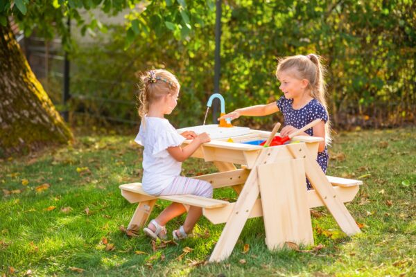 2559620 picnic bank mit wasserbecken und wasserhahn usa